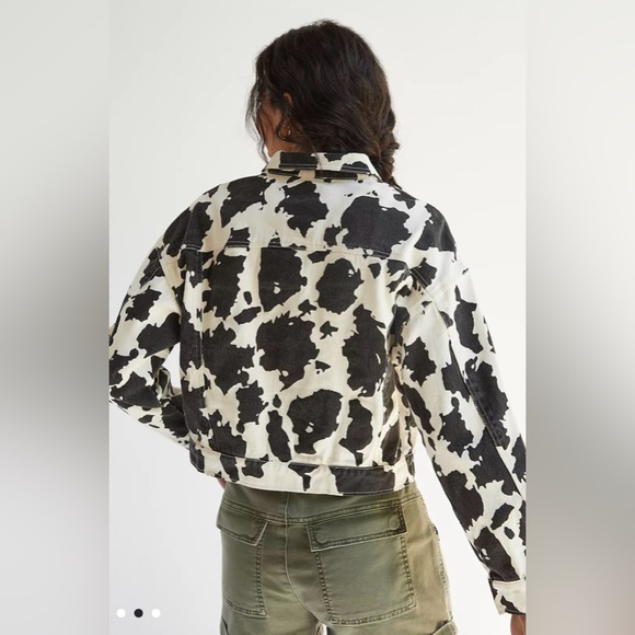 Le Lis Collection Womens Cow Printed Denim Button Up Jacket Small 100% Cotton - Picture 2 of 10